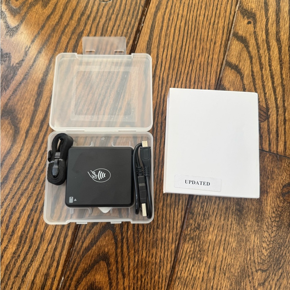 BBPOS Black Wireless Bluetooth Card Reader